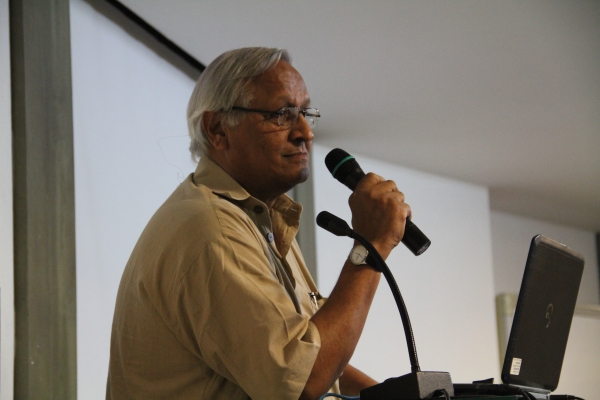 Bunker Roy speaking at the Godrej India Culture Lab in Mumbai 2